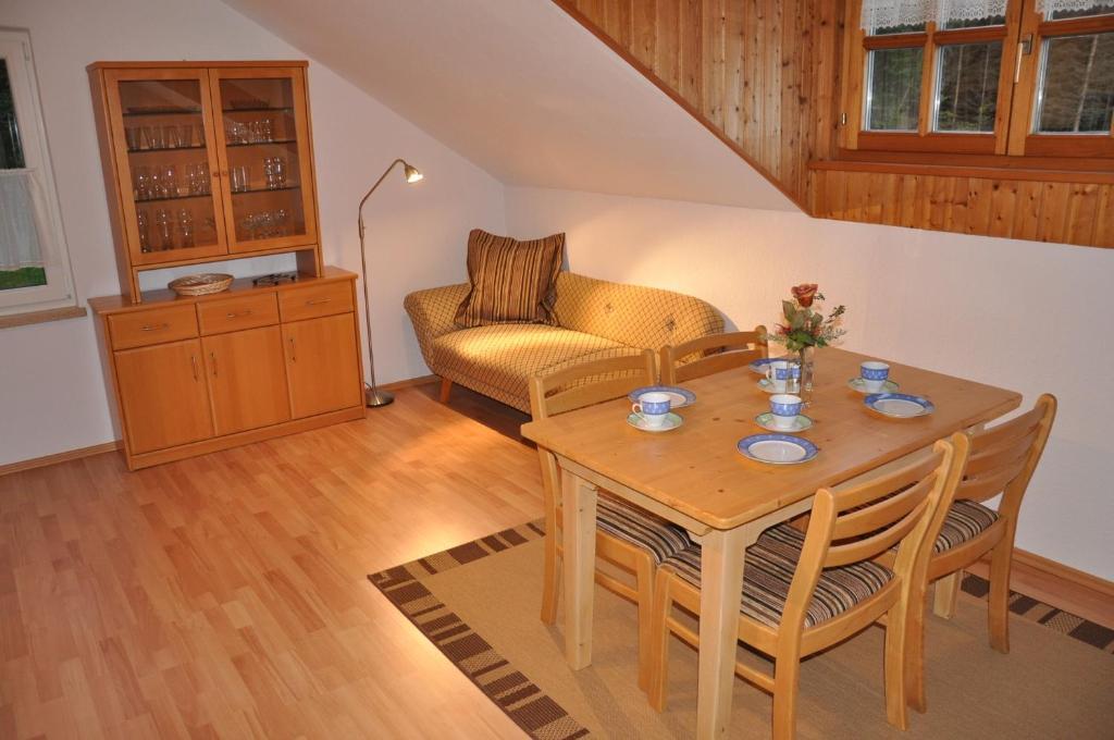 Ferienwohnung Regentalblick Miltach Pokoj fotografie